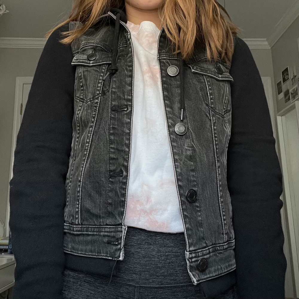 AE black denim jacket and black hoodie combo